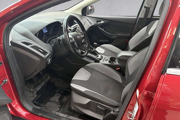 Ford Focus 8 of 15