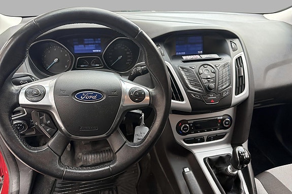 Ford Focus 9 of 15