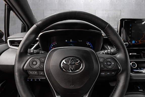 Toyota Corolla 15 of 23