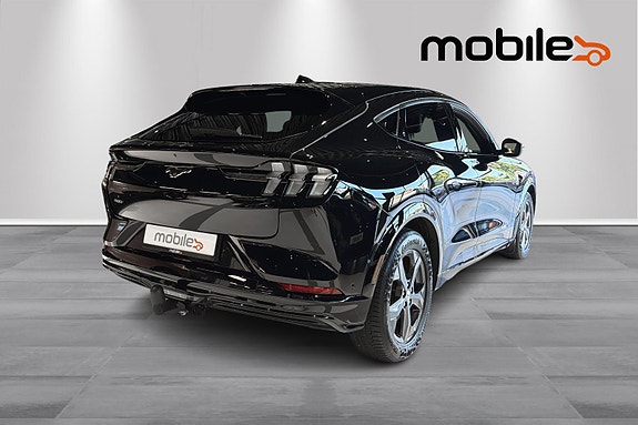 Ford Mustang Mach-E 3 of 26