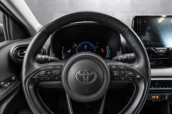 Toyota Yaris 15 of 22