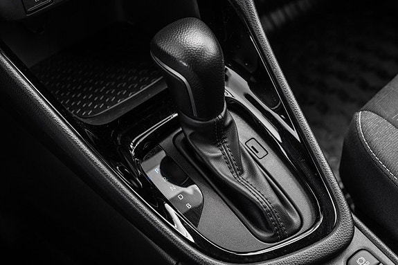 Toyota Yaris 12 of 22