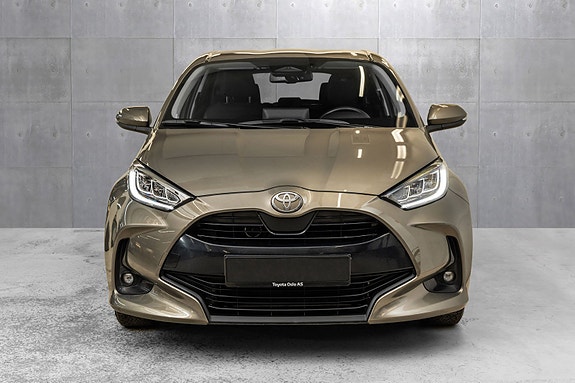 Toyota Yaris 8 of 22