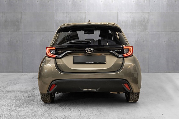 Toyota Yaris 4 of 22