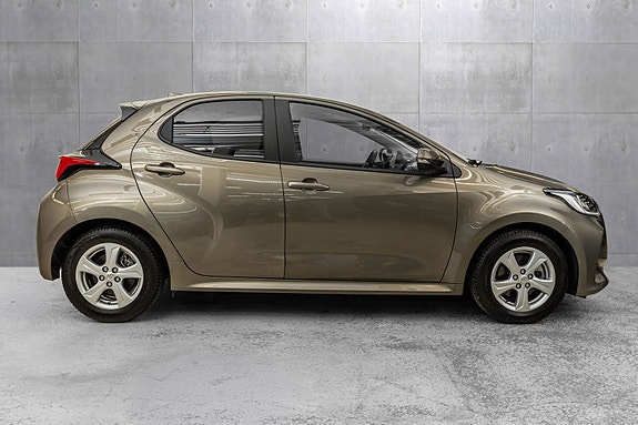 Toyota Yaris 6 of 22