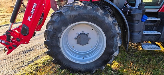 Massey Ferguson 5S.145 26 of 30
