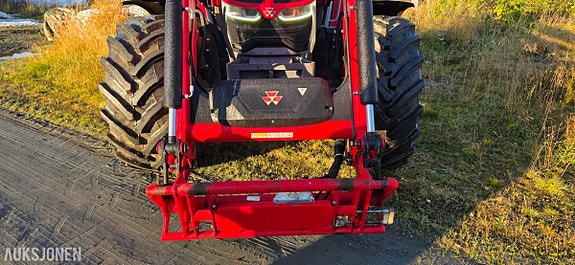 Massey Ferguson 5S.145 11 of 30