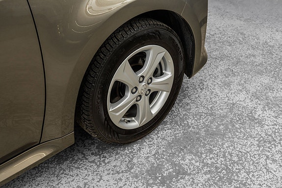 Toyota Yaris 9 of 22
