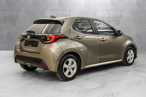Toyota Yaris 5 of 22