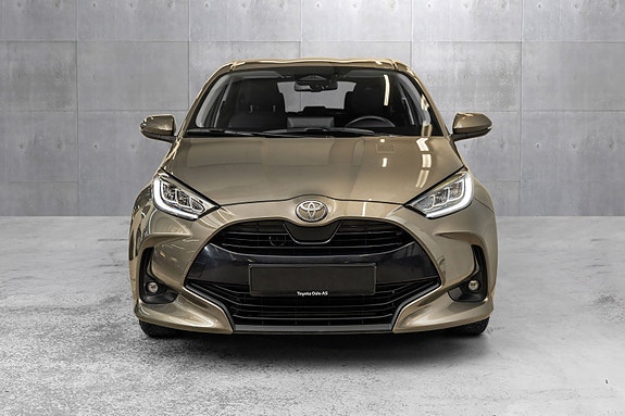 Toyota Yaris 8 of 22