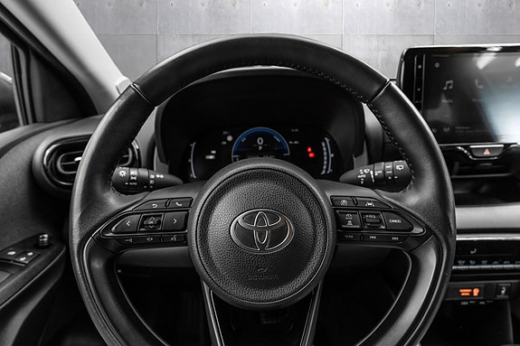 Toyota Yaris 15 of 22