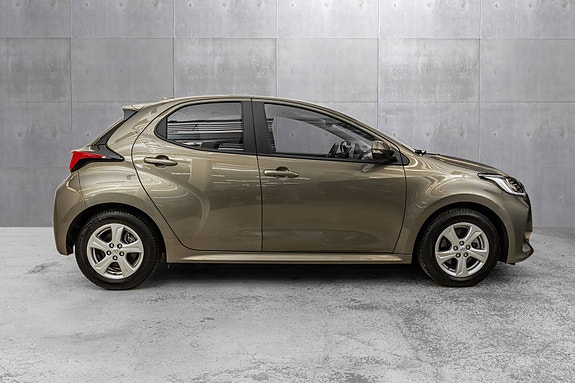 Toyota Yaris 6 of 22
