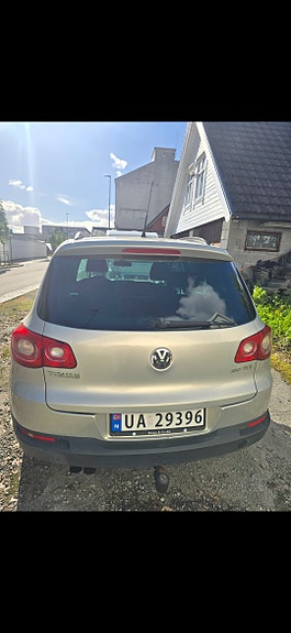 Volkswagen Tiguan 4 of 8
