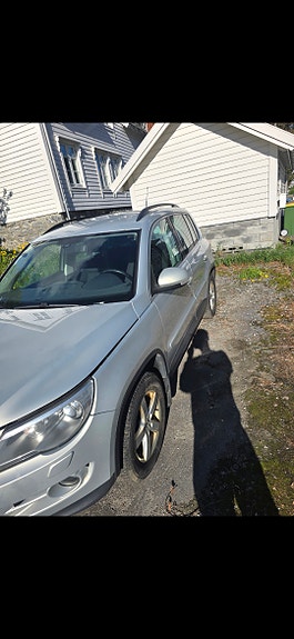 Volkswagen Tiguan 3 of 8