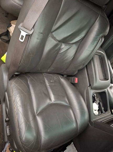 Chevrolet Silverado 2500 16 of 18