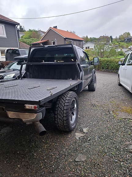 Chevrolet Silverado 2500 9 of 18
