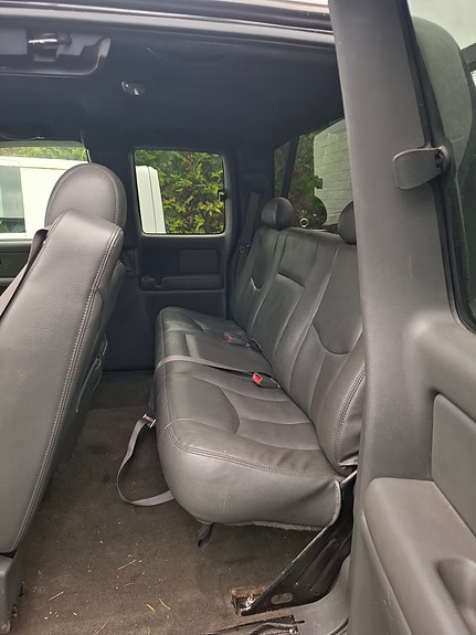 Chevrolet Silverado 2500 11 of 18