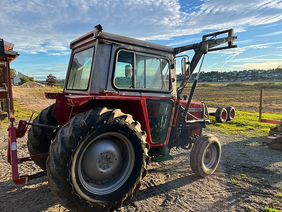 Massey Ferguson 550 3 of 15