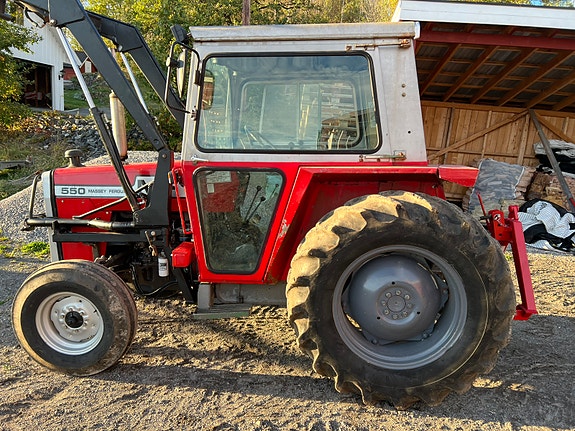 Massey Ferguson 550 4 of 15