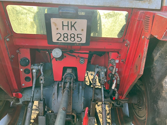 Massey Ferguson 550 8 of 15