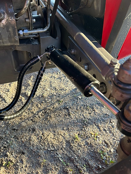 Massey Ferguson 550 7 of 15