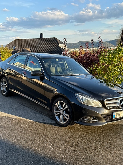 Mercedes-Benz E250 d 2 of 25