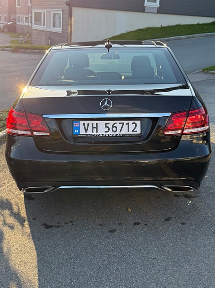Mercedes-Benz E250 d 3 of 25