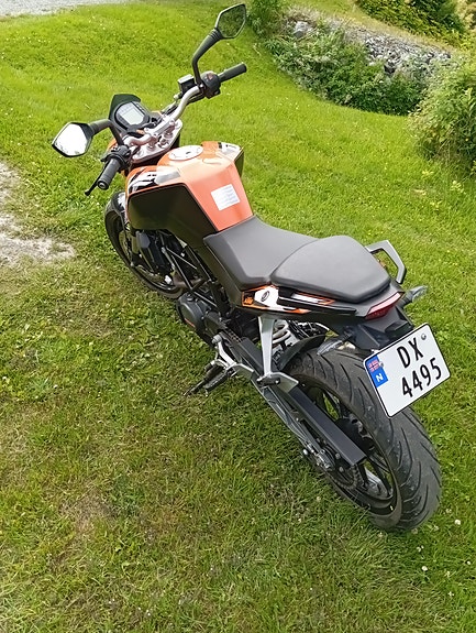 KTM 125 Duke 3 of 4