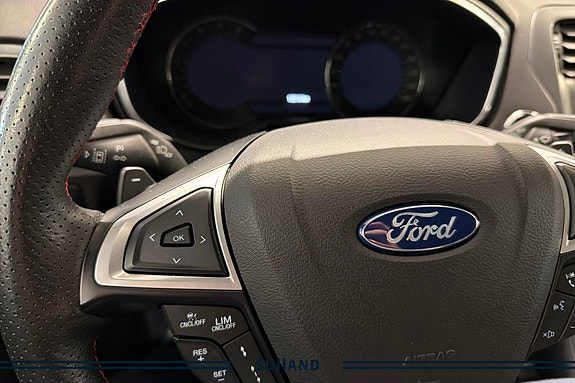 Ford Mondeo 15 of 24
