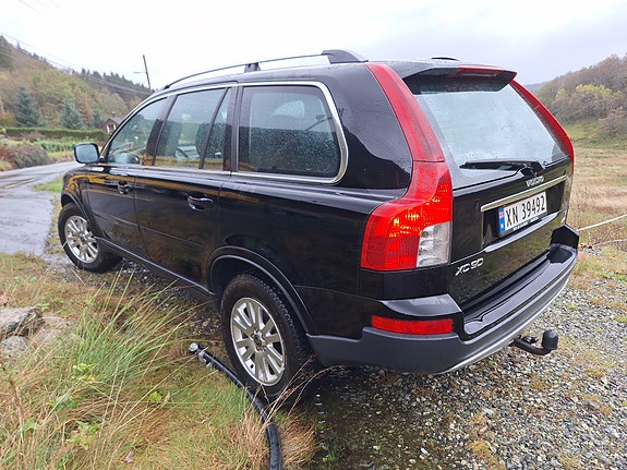 Volvo XC90 4 of 16