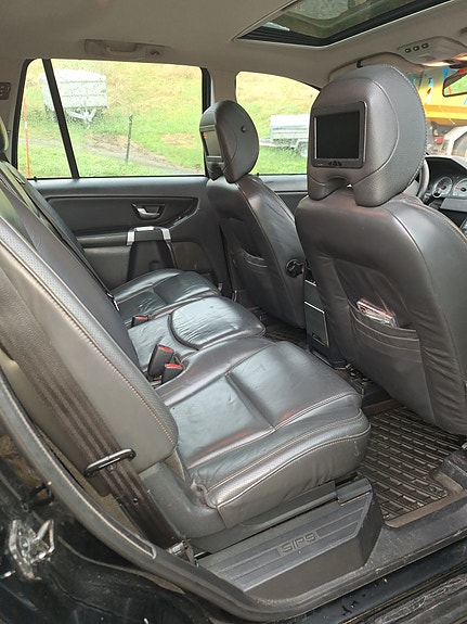Volvo XC90 9 of 16