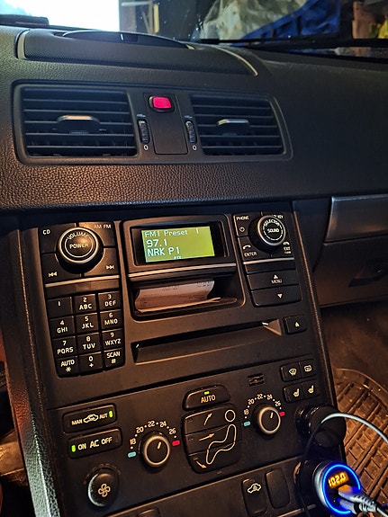 Volvo XC90 15 of 16