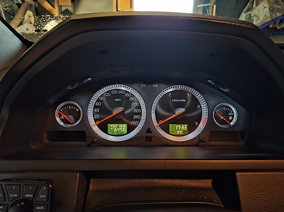 Volvo XC90 14 of 16