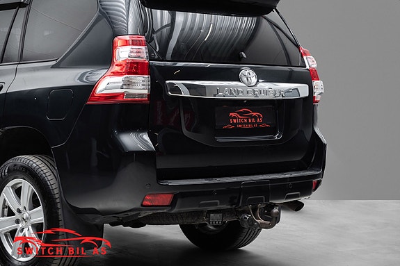 Toyota Land Cruiser 7 of 27