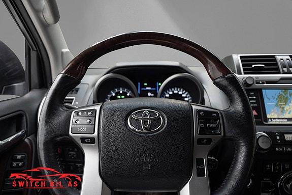 Toyota Land Cruiser 22 of 27