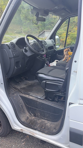 Nissan NV400 8 of 8