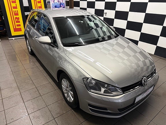 Volkswagen Golf VII 6 of 30