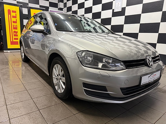 Volkswagen Golf VII 5 of 30