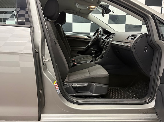 Volkswagen Golf VII 20 of 30