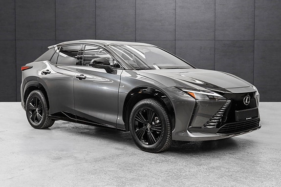 Lexus RZ450e 7 of 26