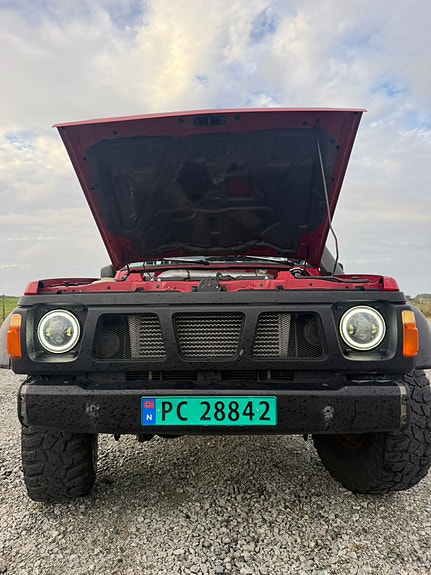 Nissan Patrol 13 of 17