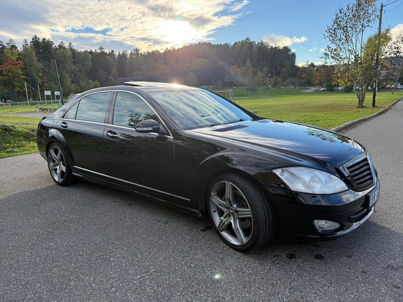 Mercedes-Benz S320 6 of 14