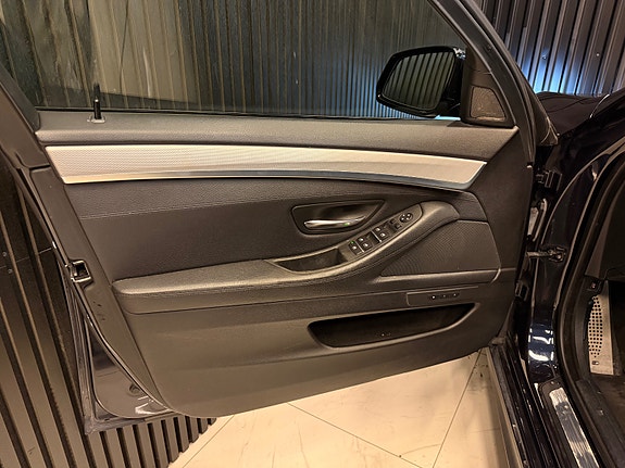 BMW 525d 16 of 30