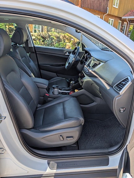 Hyundai Tucson 17 of 23