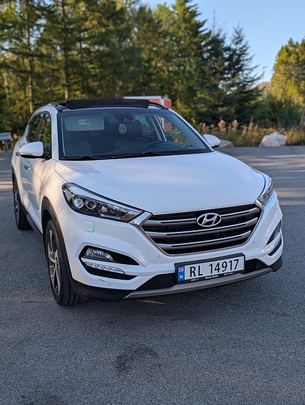 Hyundai Tucson 2 of 23