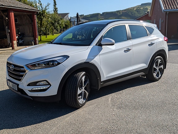 Hyundai Tucson 10 of 23