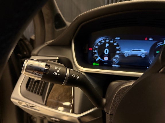 Jaguar I-PACE 30 of 30