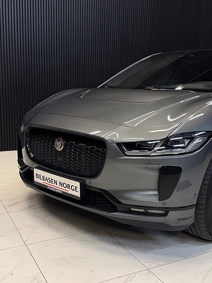 Jaguar I-PACE 8 of 30