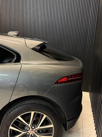 Jaguar I-PACE 9 of 30