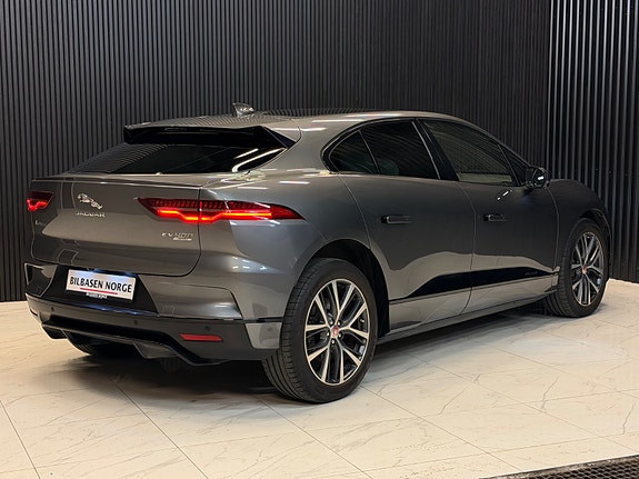 Jaguar I-PACE 11 of 30